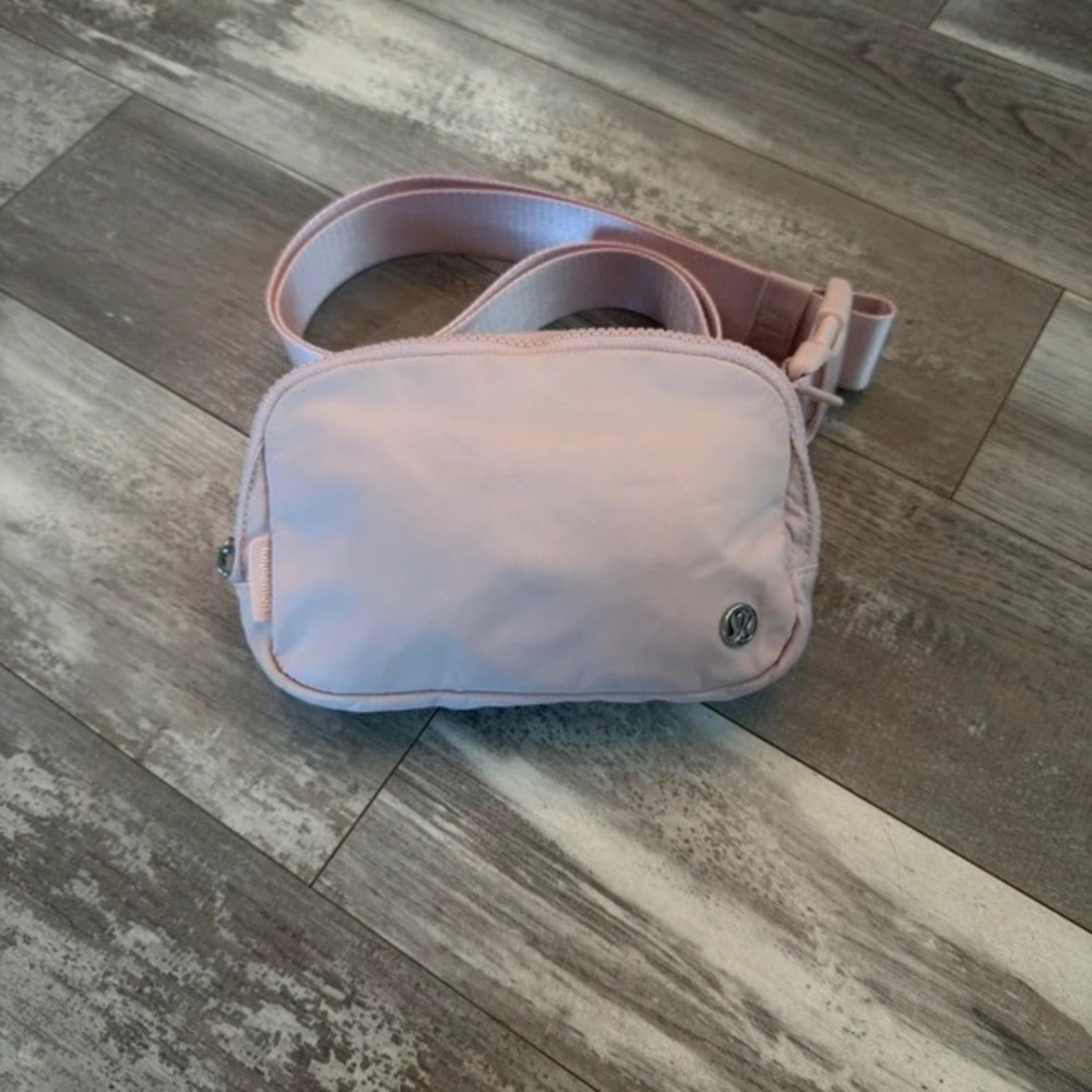 lululemon athletica Blush Pink Compact Crossbody Bag - Picture 4 of 5